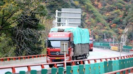 道路普通貨物運(yùn)輸從業(yè)資格證改革一周年回顧 成效、爭(zhēng)議與未來(lái)走向