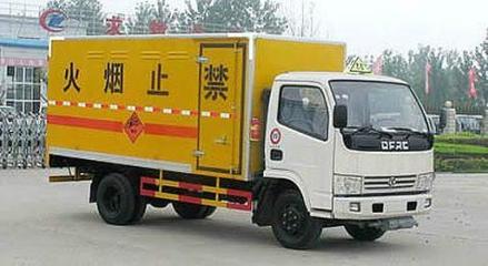 危險品運輸車能否運輸普通貨物？法規與實踐的解析